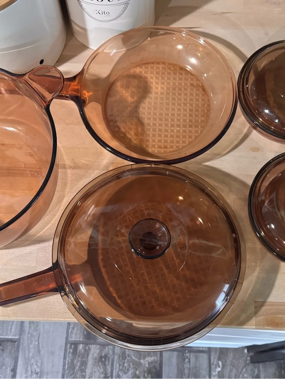 Heat-Resistant Amber Glass Saucepan with Lid - Sleek Transparent Cookware